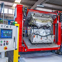 PUR-Fertigungsmaschine im Einsatz 1