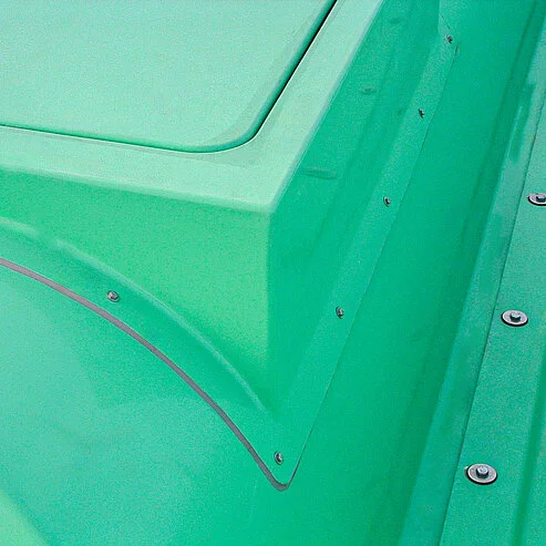 GFK-Abdeckung eines Wasserbehälters zum Schutz vor Verunreinigungen und Umwelteinflüssen